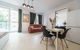 Cozy And Spacious-Golden Apartment-City Center&S42